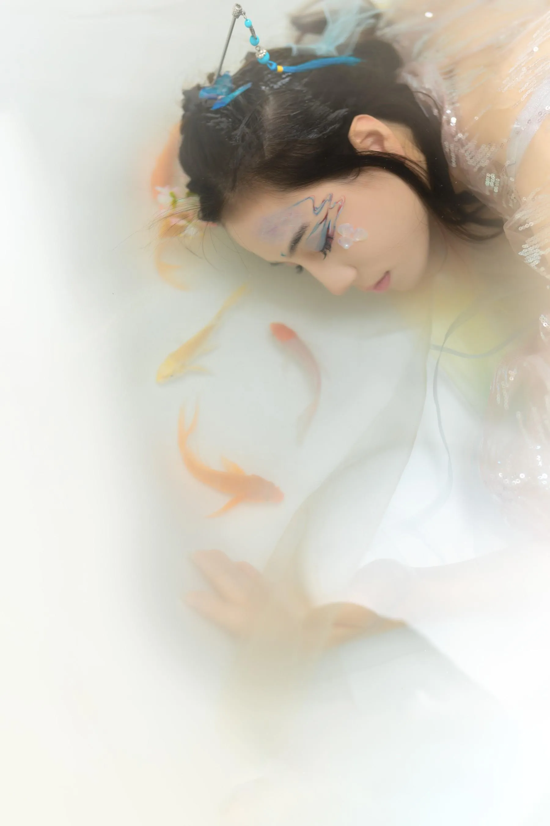 [艺图语] 2022.06.11 真金鱼姬 贰加六 [28P]插图4
